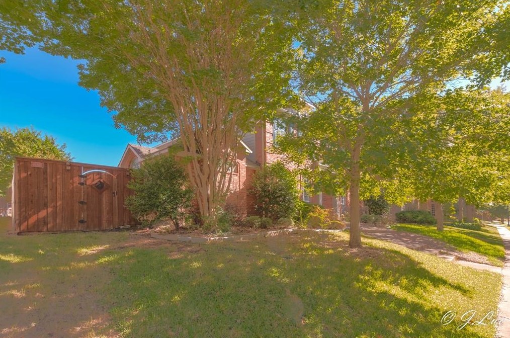 8108 Hazeltine Dr, Plano, TX 75025