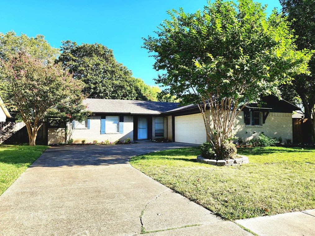 704 Terryland Dr, Richardson, TX 75080