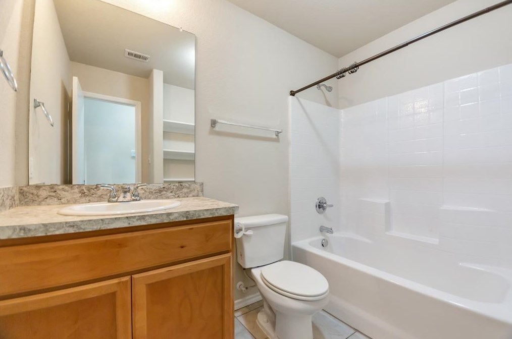 5910 Bonnell Ave, Fort Worth, TX 76107