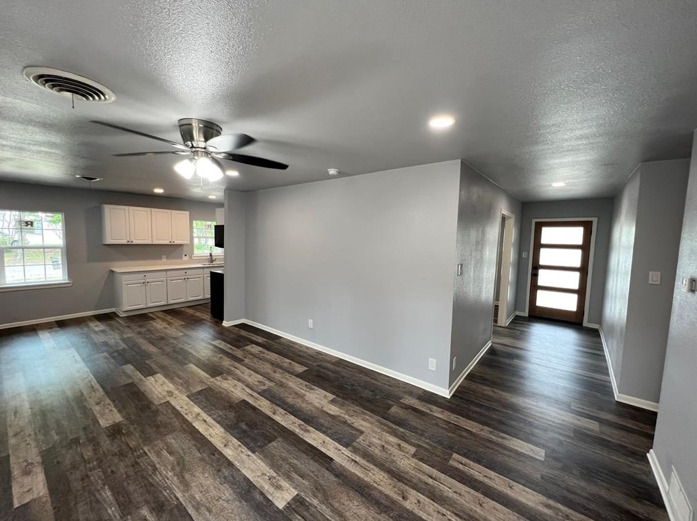 1309 Sycamore St, Waxahachie, TX 75165