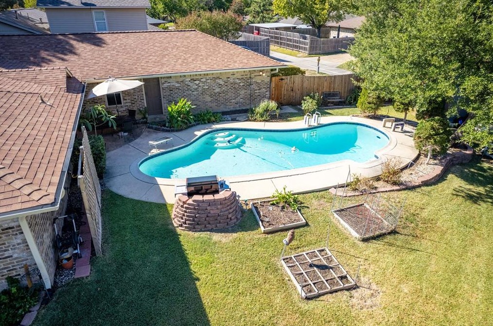 1509 Shannon Ct, Carrollton, TX 75006