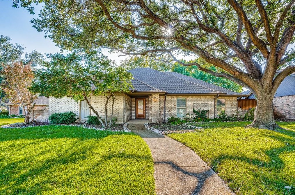 1504 Creekside Dr, Richardson, TX 75081