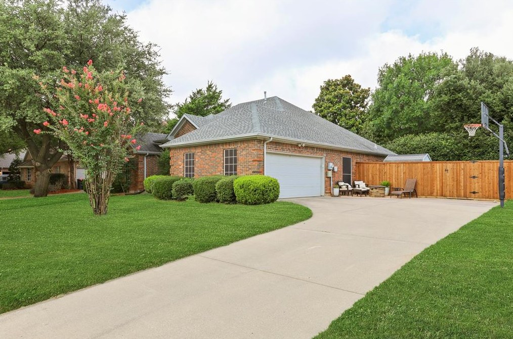 563 Dove Creek Pl, Grapevine, TX 76051