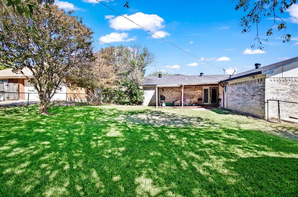 1016 Birchwood Dr, Mesquite TX 75149-4763 exterior