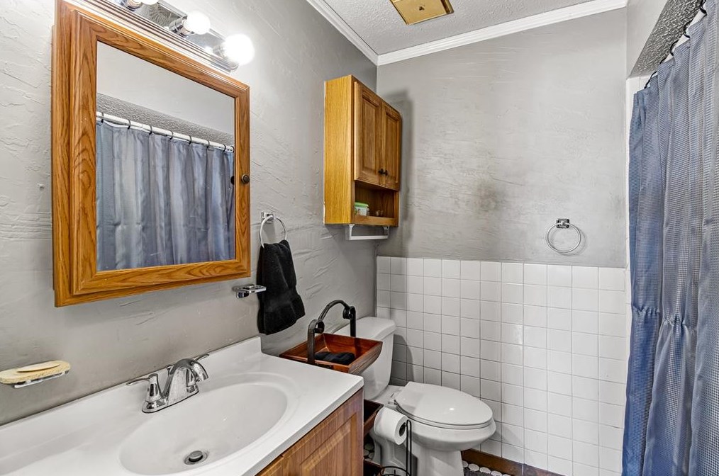 1016 Birchwood Dr, Mesquite TX 75149-4763 exterior