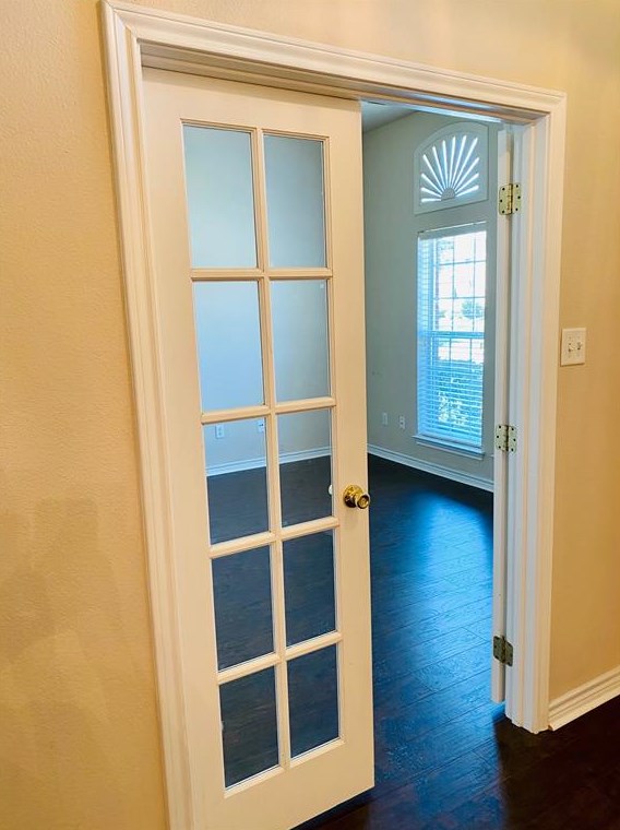 300 Rain Tree Dr, Mesquite, TX 75182-4031