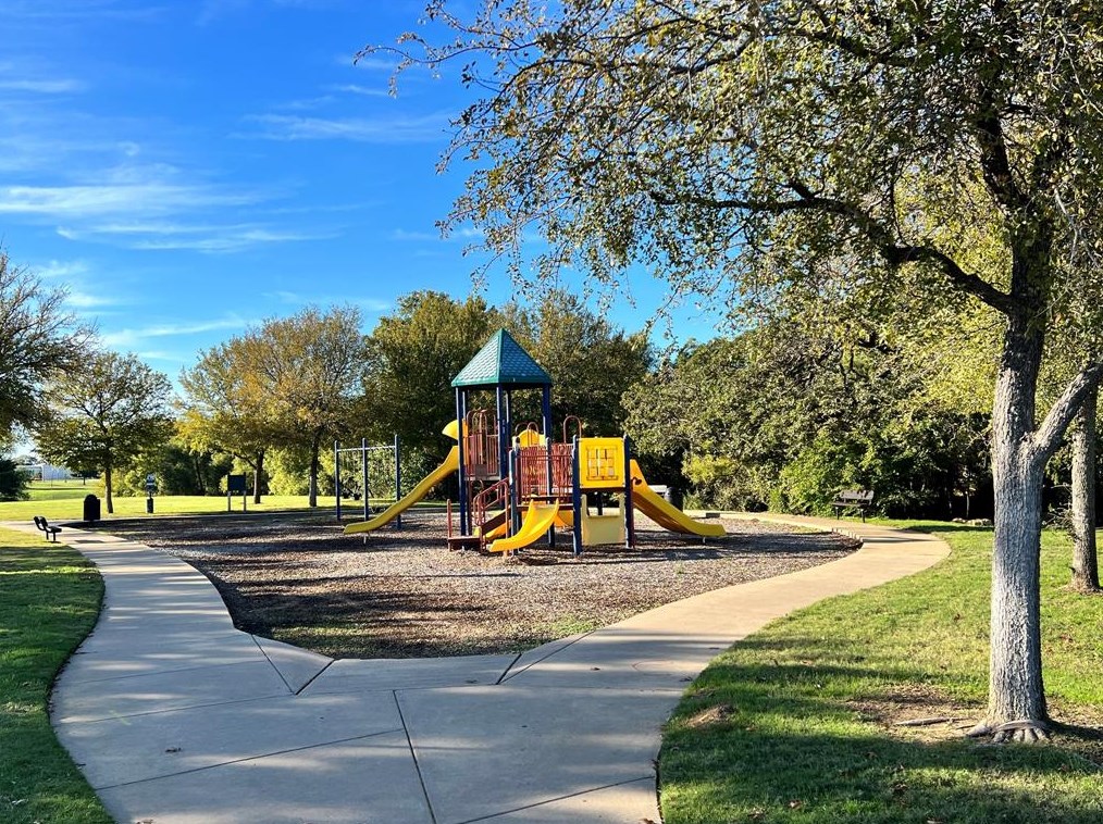 804 Cheyenne Dr, Aubrey, TX 76227