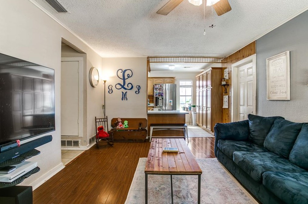 828 Bullock St, Coppell TX 75019-4530 exterior