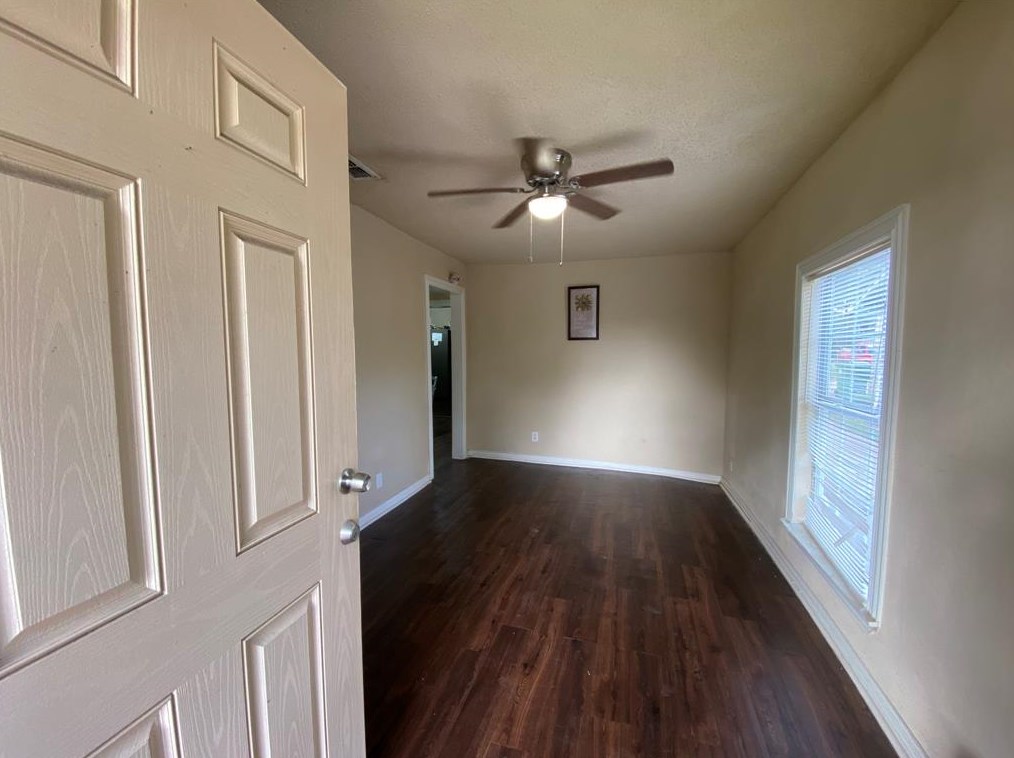 415 Phinney Ave, Dallas, TX 75211