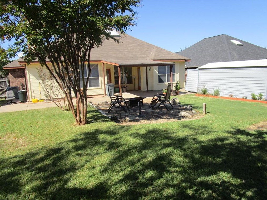 1232 Parkwood Trl, Mesquite TX 75149-8402 exterior
