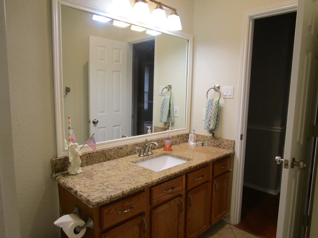 1232 Parkwood Trl, Mesquite TX 75149-8402 exterior