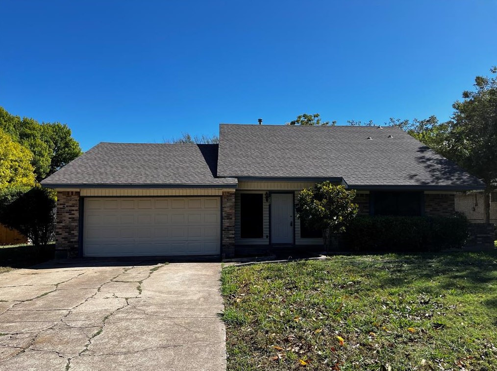 828 Misty Glen Dr, Desoto, TX 75115
