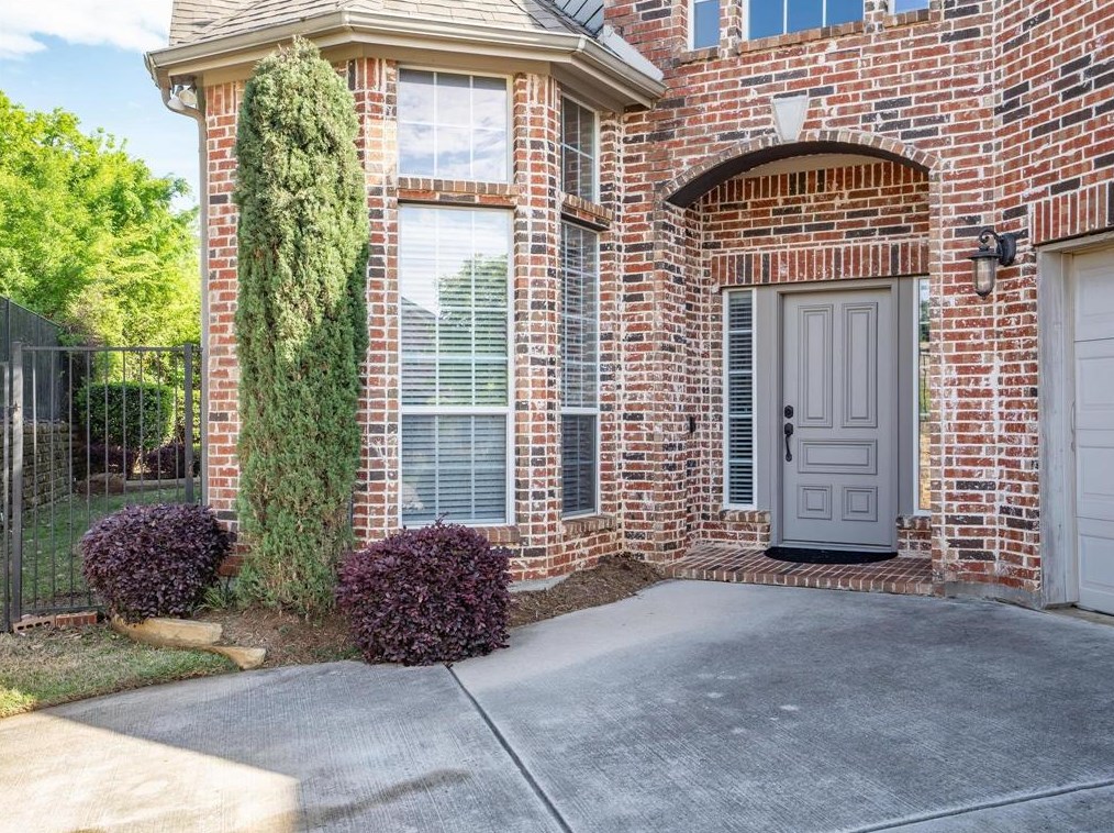 4520 Sandra Lynn Dr, Lewisville, TX 75022
