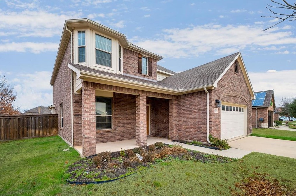 2928 Albares, Grand Prairie TX  75054-6512 exterior
