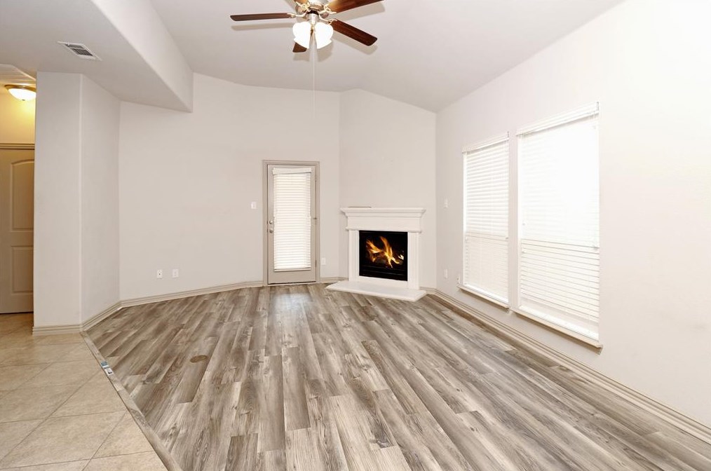 6911 Nava, Grand Prairie, TX 75054