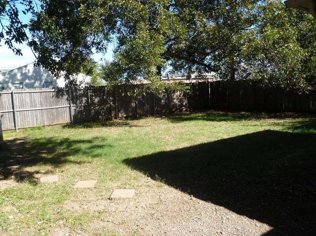 137 Edwards, Lewisville, TX 75057