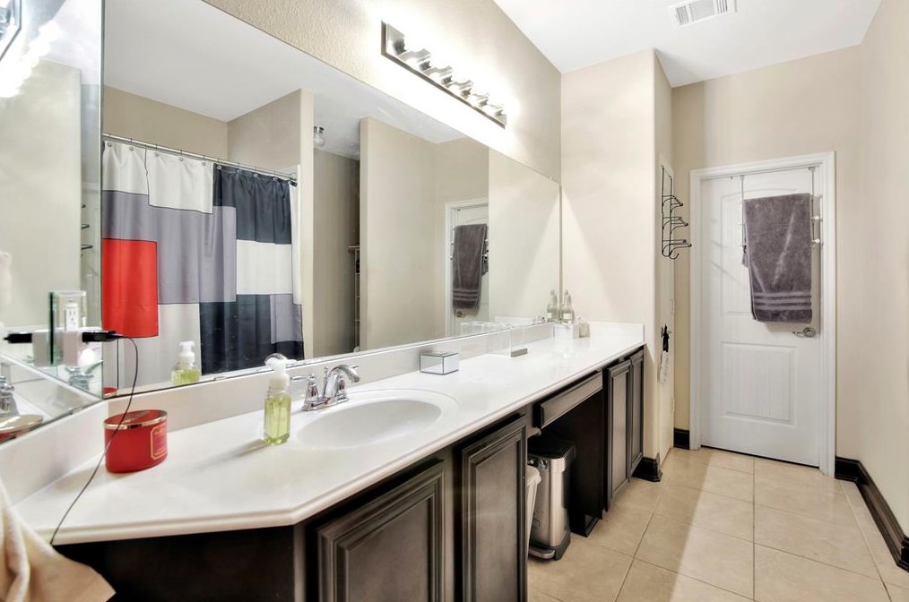 2545 Pioneer Blf Rd, Mesquite TX 75181-2170 exterior