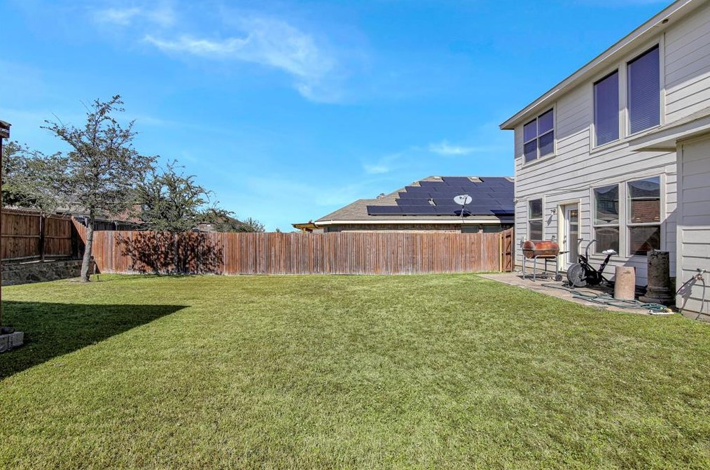 2545 Pioneer Blf Rd, Mesquite TX 75181-2170 exterior