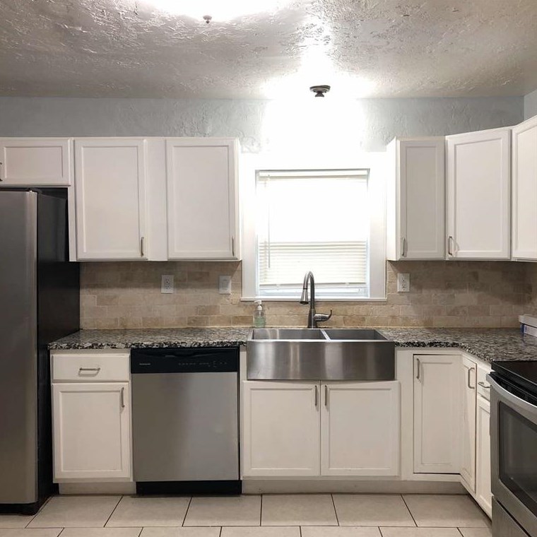 1023 W Bullock St, Denison, TX 75020
