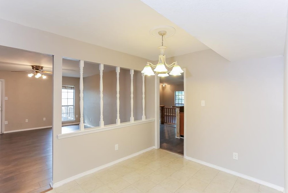 6908 Greenspring Dr, Arlington TX  76016-5140 exterior