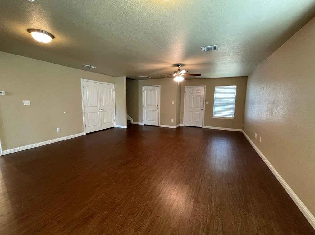 3031 Weave Ct, Granbury, TX 76049