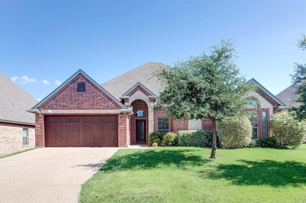 108 Sawgrass Dr, Aledo, TX 76008