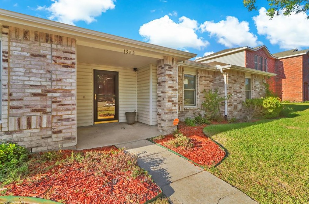 1398 Stewart Dr, Rockwall, TX 75032