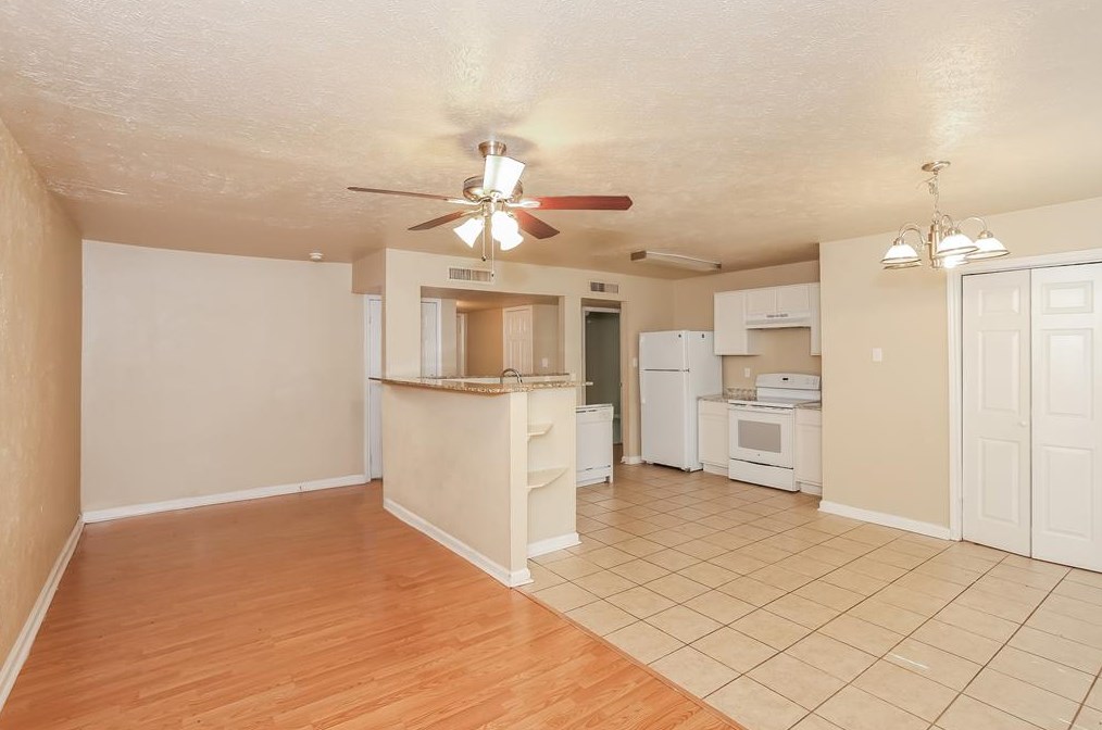 3817 Longmeadow Way, Fort Worth, TX 76133