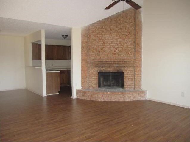 410 Amber Ln, Desoto, TX 75115