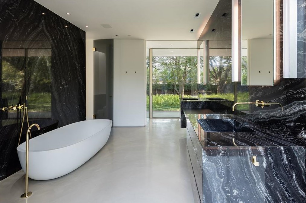 11345 Ricks Cir, Dallas TX  75230-3029 exterior