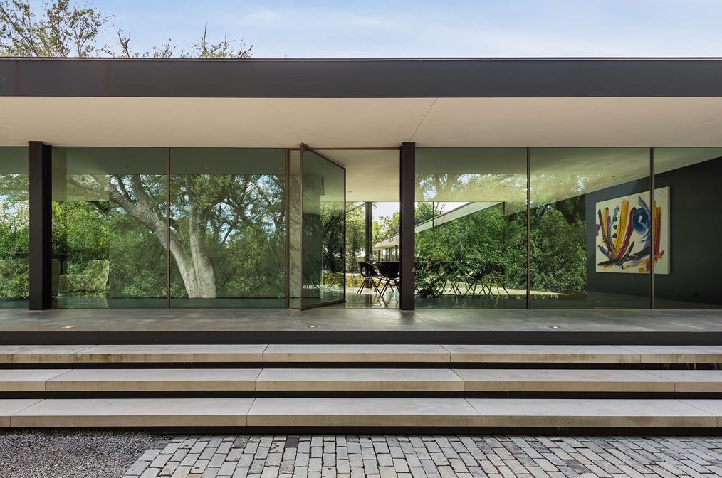 11345 Ricks Cir, Dallas TX  75230-3029 exterior