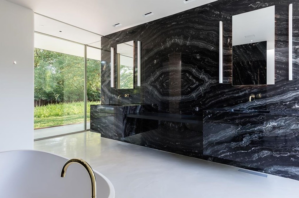 11345 Ricks Cir, Dallas TX  75230-3029 exterior