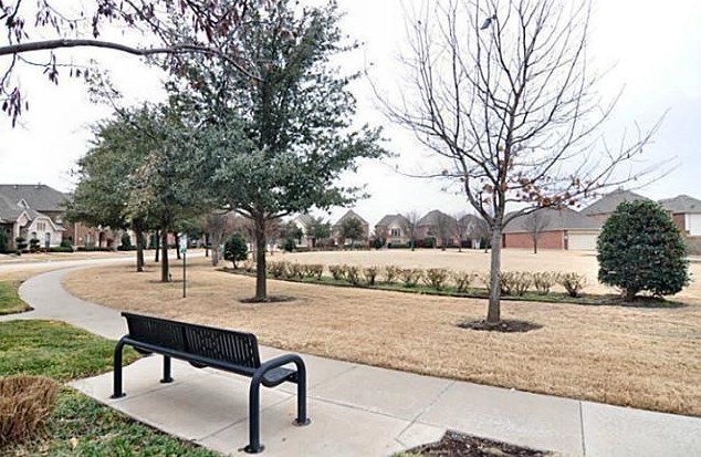 2121 Walnut Square Dr, Plano, TX 75025