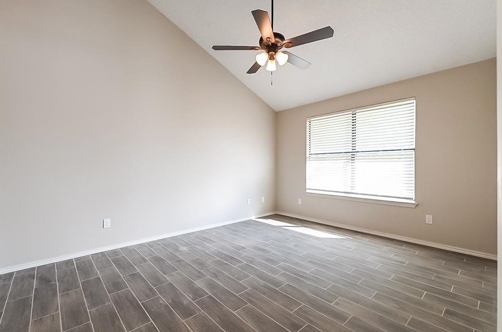 711 Meadowcreek Ct, Garland, TX 75043