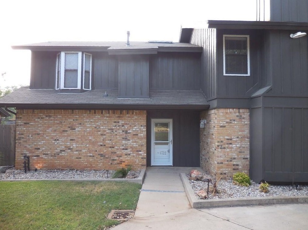 1722 Stonegate Dr, Denton, TX 76205