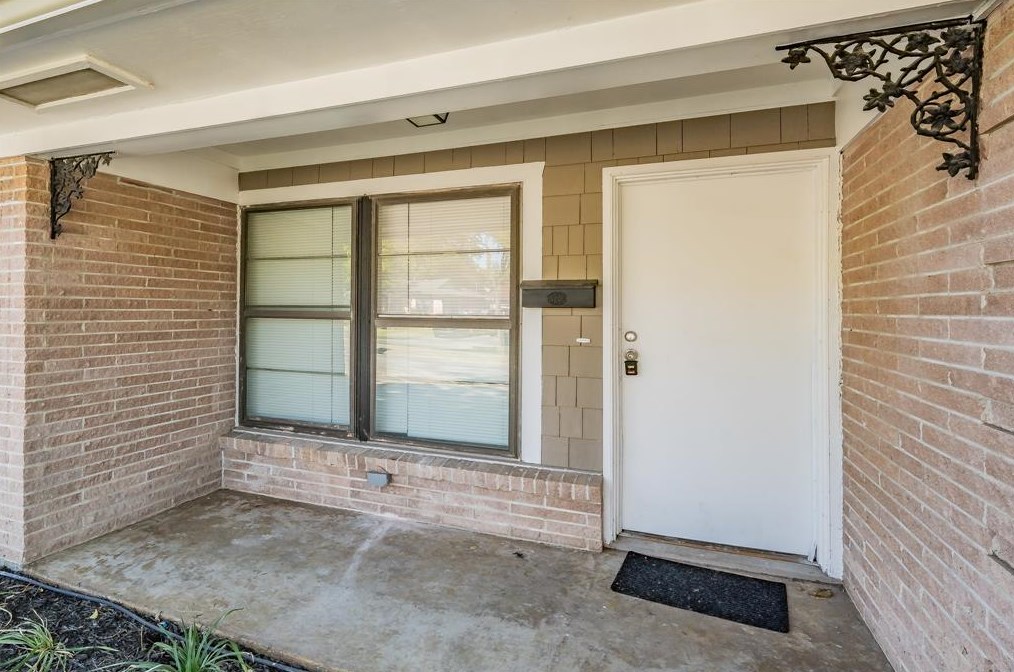 3618 La Prada Dr, Mesquite TX  75150-1041 exterior