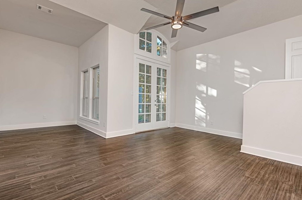 9506 Moss Hvn Dr, Dallas TX  75231-2610 exterior