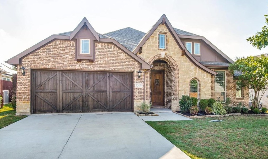 1509 Roadrunner Dr, Oak Point, TX 75068