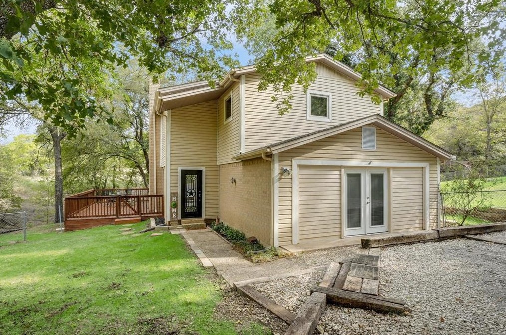 9212 Shawnee Trl, Lewisville, TX 75022