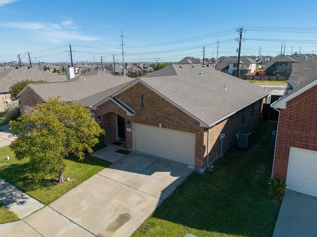 917 Lone Pine Dr, Oak Point, TX 75068