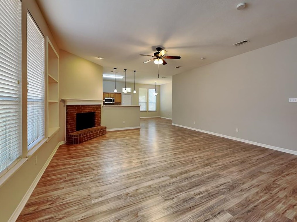 3413 Charing Cross Rd, Midlothian, TX 76065