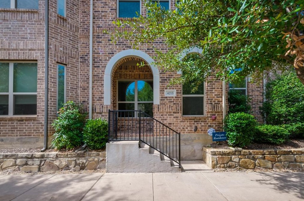 4213 Broadway Ave, Lewisville, TX 75028