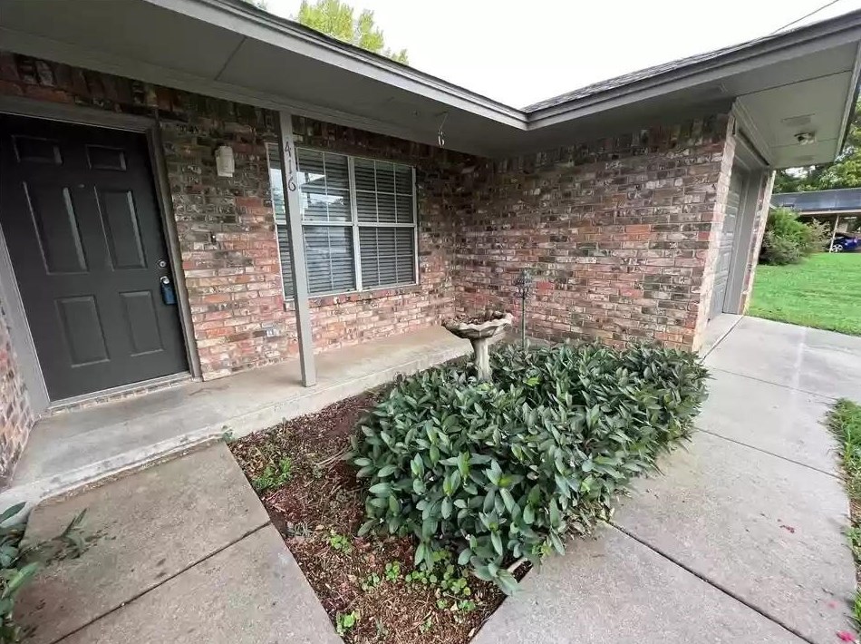 416 S Prairie St, Pilot Point, TX 76258