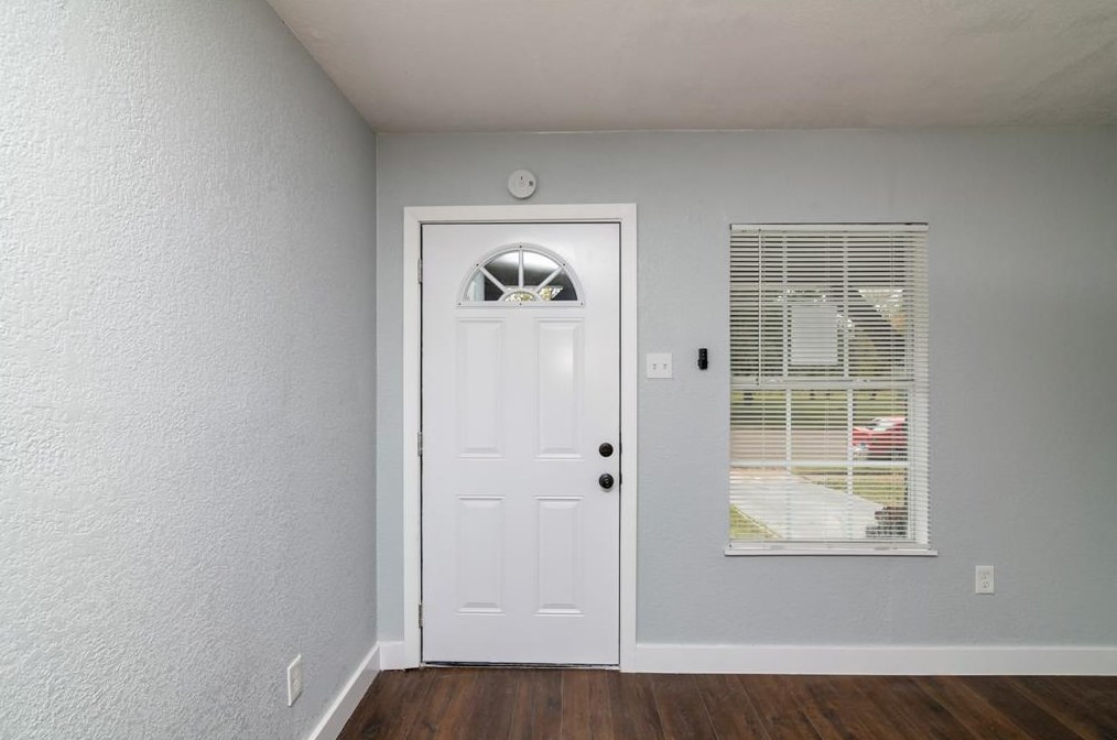 1237 Pentagon Pkwy, Dallas TX  75216-6992 exterior