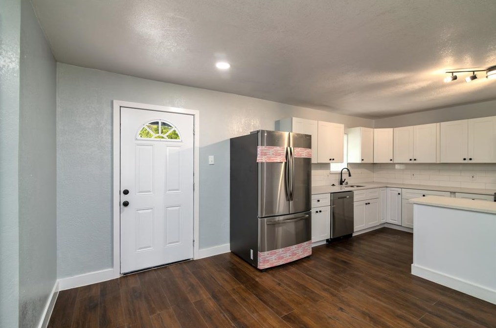 1237 Pentagon Pkwy, Dallas TX  75216-6992 exterior