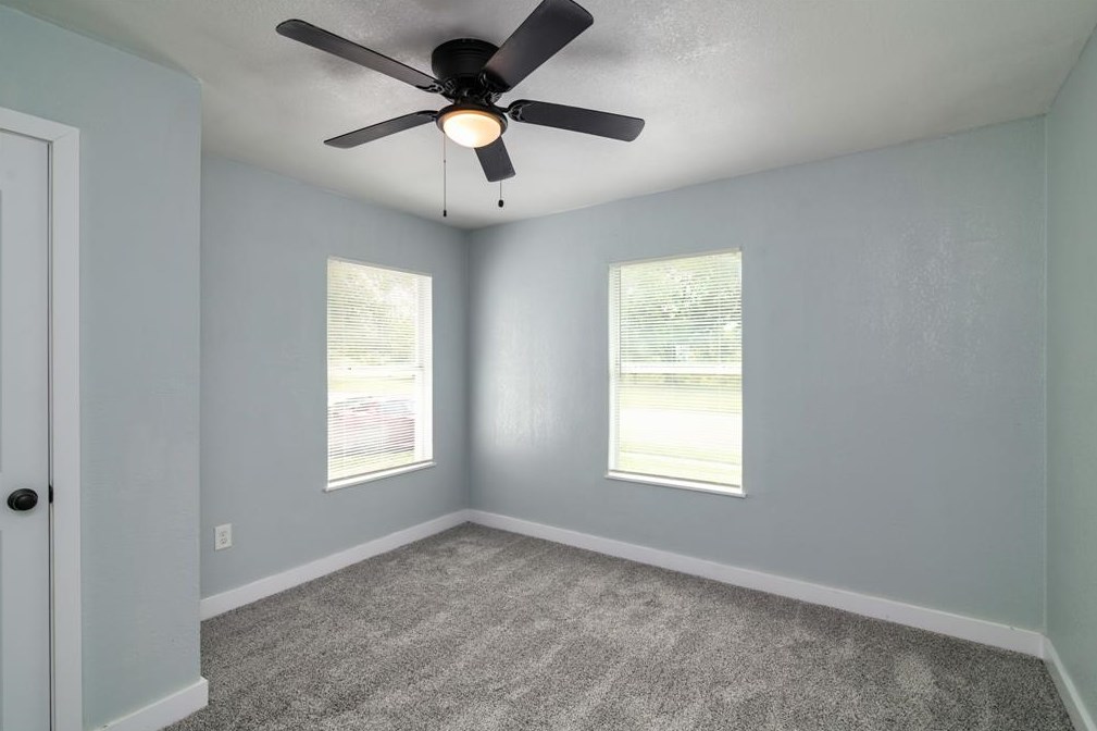 1237 Pentagon Pkwy, Dallas TX  75216-6992 exterior