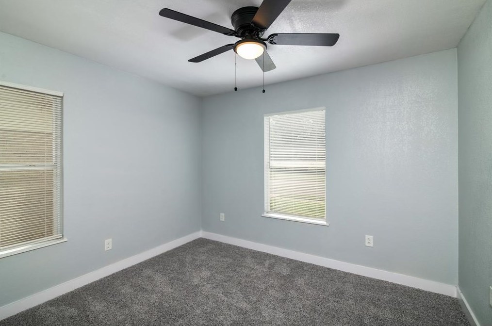 1237 Pentagon Pkwy, Dallas TX  75216-6992 exterior