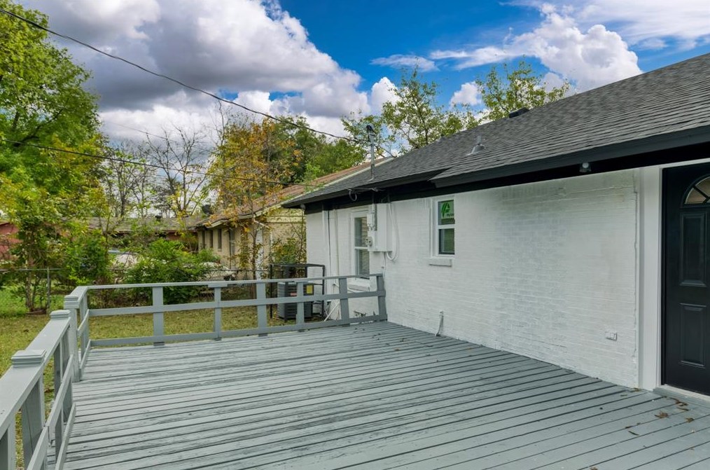 1237 Pentagon Pkwy, Dallas TX  75216-6992 exterior