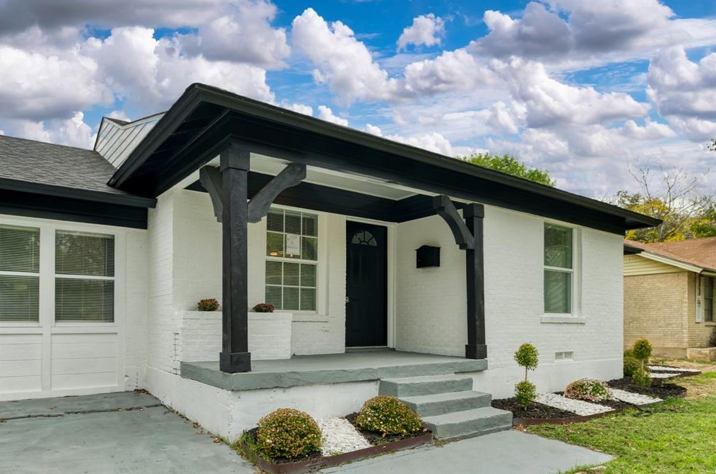 1237 Pentagon Pkwy, Dallas TX  75216-6992 exterior