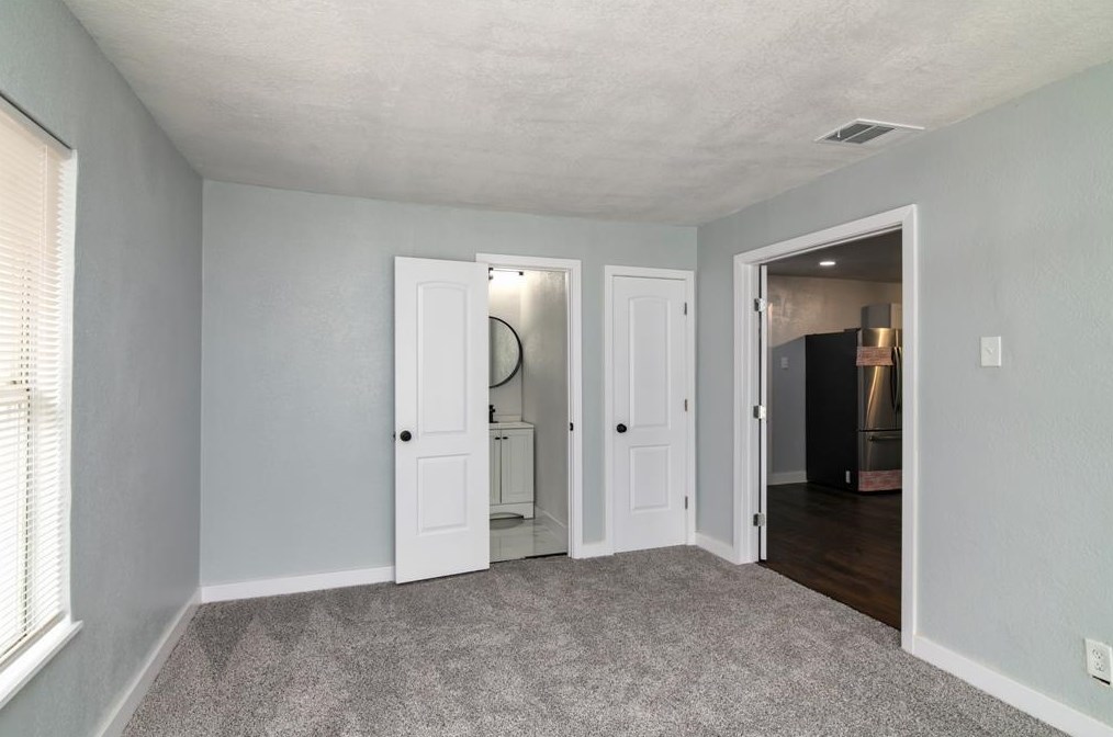 1237 Pentagon Pkwy, Dallas TX  75216-6992 exterior